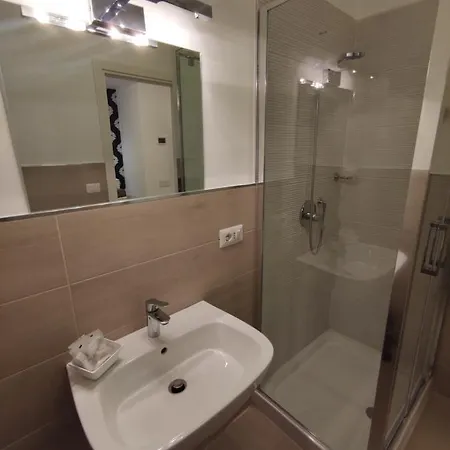 Sami Luxury 3 8 0 7 9 4 9 2 5 3 3* Сиракузы