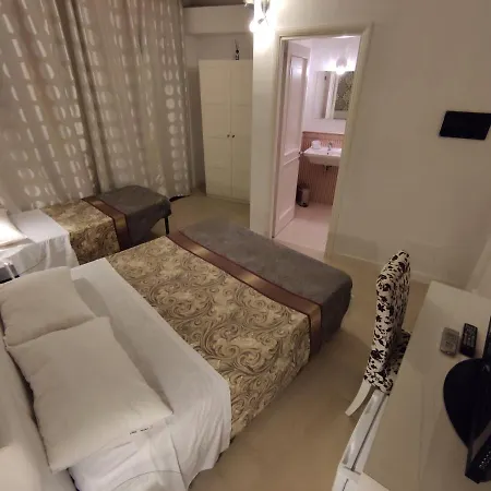Sami Luxury 3 8 0 7 9 4 9 2 5 3 3* Сиракузы